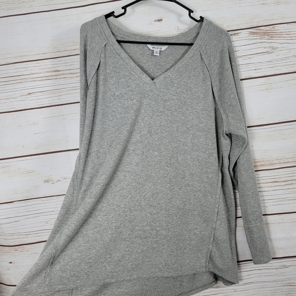 Wildfox | Ribbed Thermal Raw Hem Long Sl Top - Picture 3 of 7